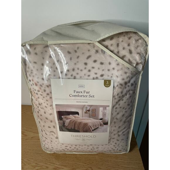New Threshold 3pc Faux Fur Animal Print Comforter & Shams Set King Size - Picture 2 of 8